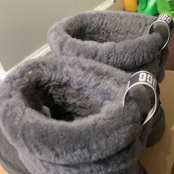 Boots - Picture 5 of 7